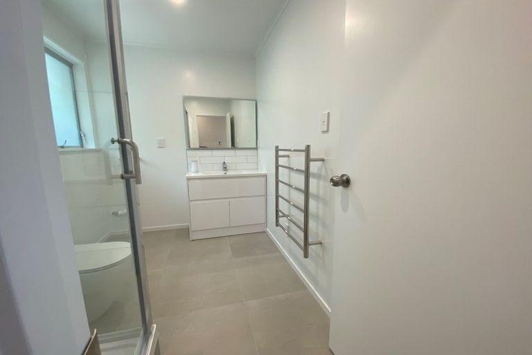 Photo of property in 1/11 Moa Road, Point Chevalier, Auckland, 1022