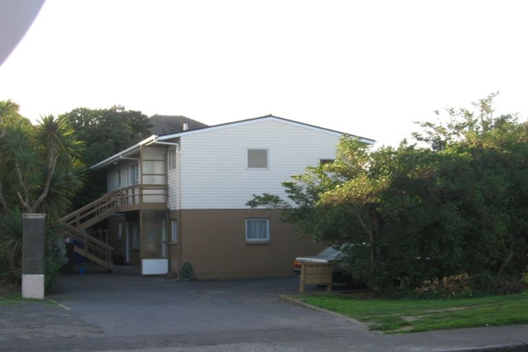 Photo of property in 3/2 Kahutea Terrace, Titahi Bay, Porirua, 5022