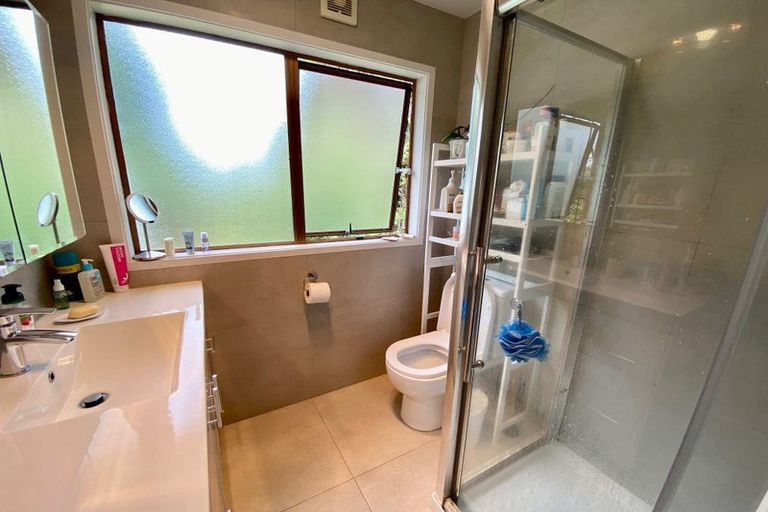 Photo of property in 34 Kelman Road, Kelston, Auckland, 0602