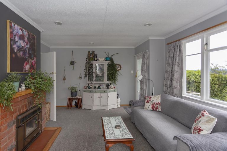 Photo of property in 11 Selwyn Street, South Hill, Oamaru, 9400