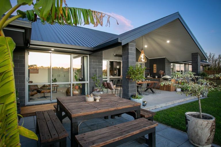 Photo of property in 15 Shadbolt Drive, Leamington, Cambridge, 3432