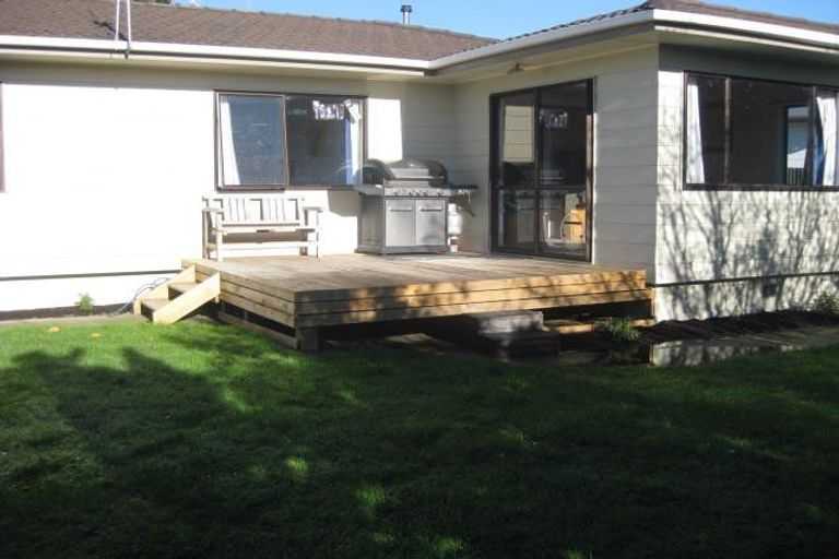 Photo of property in 12 Tiller Close, Kelvin Grove, Palmerston North, 4414