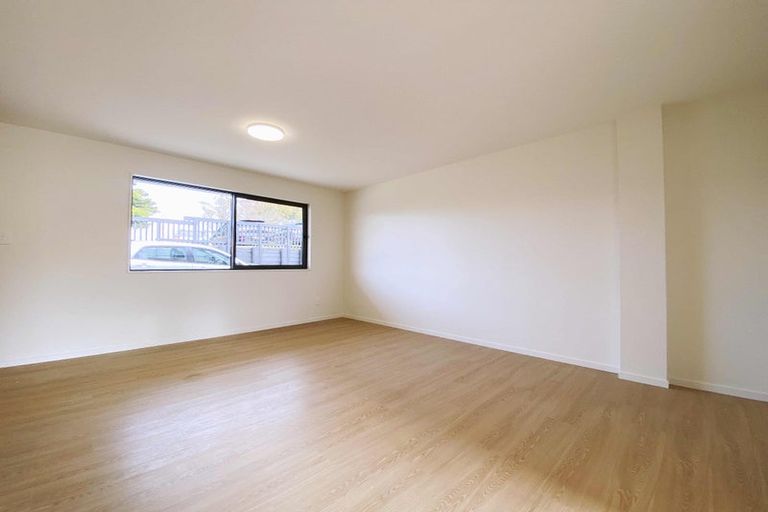 Photo of property in 3/2c Blanc Road, Silverdale, 0932