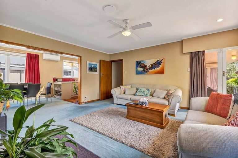 Photo of property in 28e Wallath Road, Westown, New Plymouth, 4310