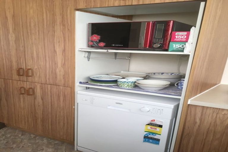 Photo of property in 1/5 Broadbent Street, Riccarton, Christchurch, 8041