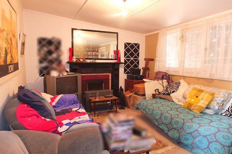 Photo of property in 4 Punga Street, Tangimoana, 4822