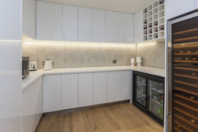 Photo of property in 8 Saint Barnabas Lane, Fendalton, Christchurch, 8052