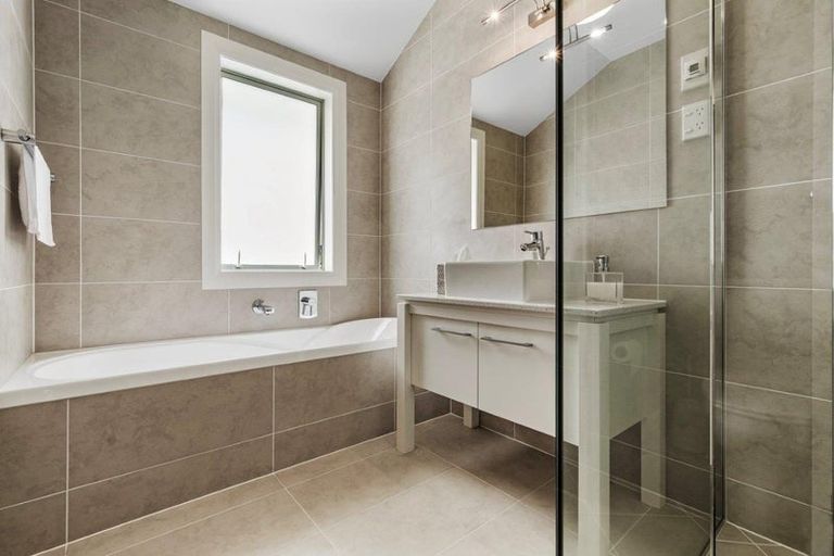 Photo of property in 25 Panorama Heights, Orewa, 0931