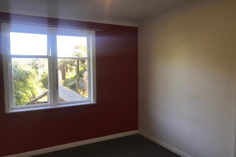 Photo of property in 141 Kamahi Street, Stokes Valley, Lower Hutt, 5019