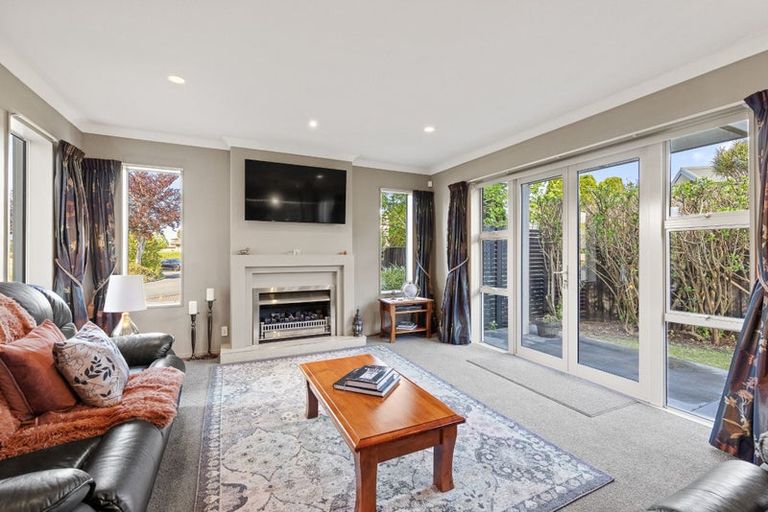 Photo of property in 6 June Gardens, Northwood, Christchurch, 8051