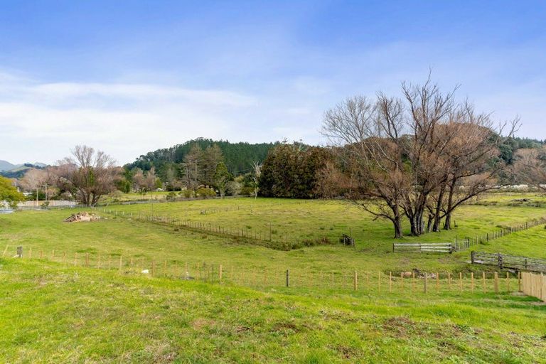 Photo of property in 203 Port Road, Whangamata, 3620