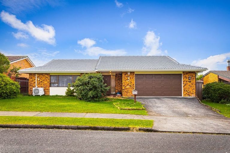 Photo of property in 4 Muscat Place, Henderson, Auckland, 0612