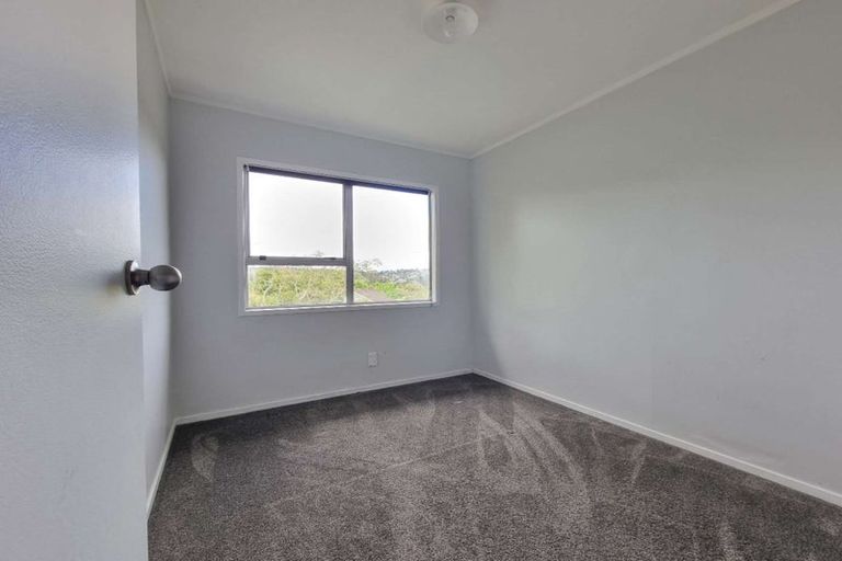 Photo of property in 5 Jarrah Place, Massey, Auckland, 0614