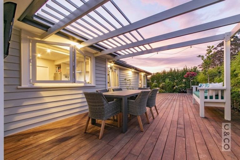 Photo of property in 23 Dida Park Drive, Kumeu, 0810