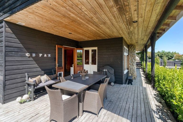 Photo of property in 23 Cobb Place, Otaki, 5512