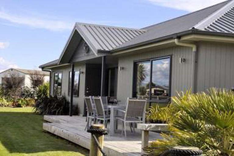 Photo of property in 15 Carina Way, Whitianga, 3510