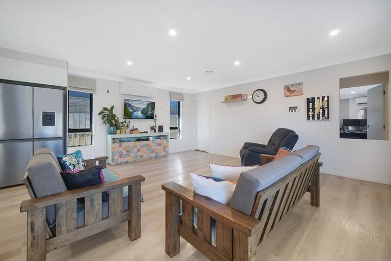 Photo of property in 10c Finchley Road, Torbay, Auckland, 0632