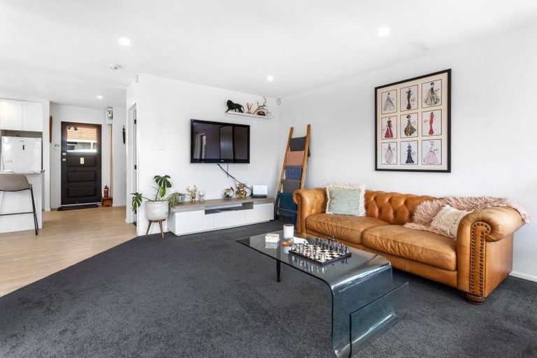 Photo of property in 2/12 Camrose Place, Ilam, Christchurch, 8041