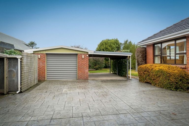 Photo of property in 308 Withells Road, Avonhead, Christchurch, 8042