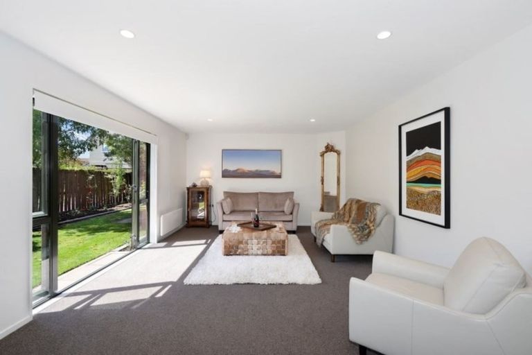 Photo of property in 2/44 Straven Road, Riccarton, Christchurch, 8011