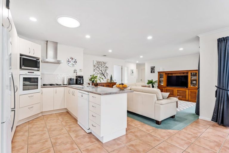 Photo of property in 22a Zealandia Road, Manly, Whangaparaoa, 0930
