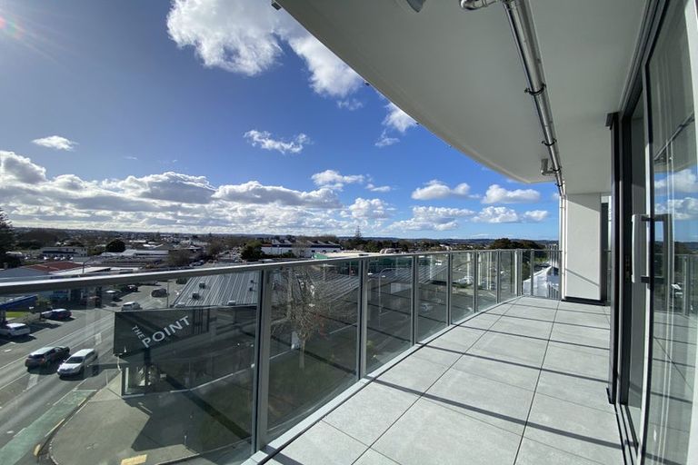 Photo of property in Bella Vista, 4c/84 Gunner Drive, Te Atatu Peninsula, Auckland, 0610