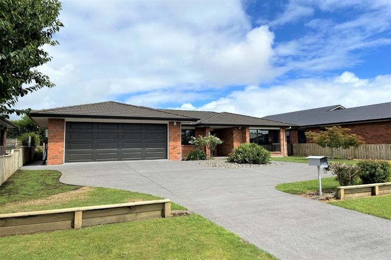 Photo of property in 420 Mangorei Road, Highlands Park, New Plymouth, 4312