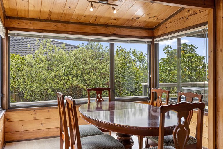 Photo of property in 23 Ewing Grove, Acacia Bay, Taupo, 3330