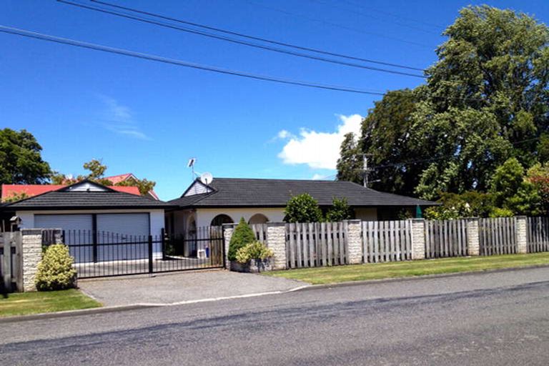 Photo of property in 13 Jellicoe Street, Greytown, 5712