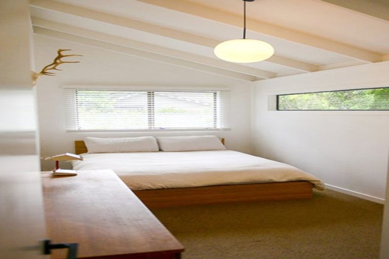 Photo of property in 755 West Coast Road, Oratia, Auckland, 0604