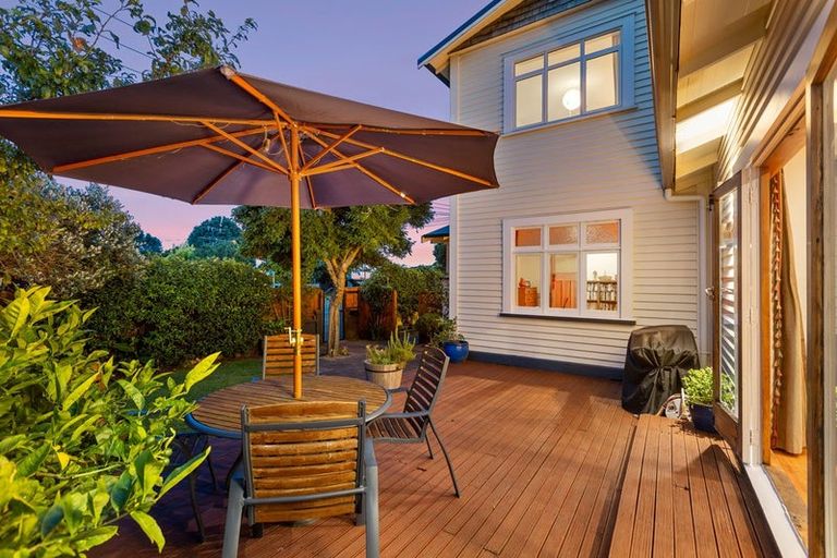 Photo of property in 42 Barriball Street, Fitzroy, New Plymouth, 4312