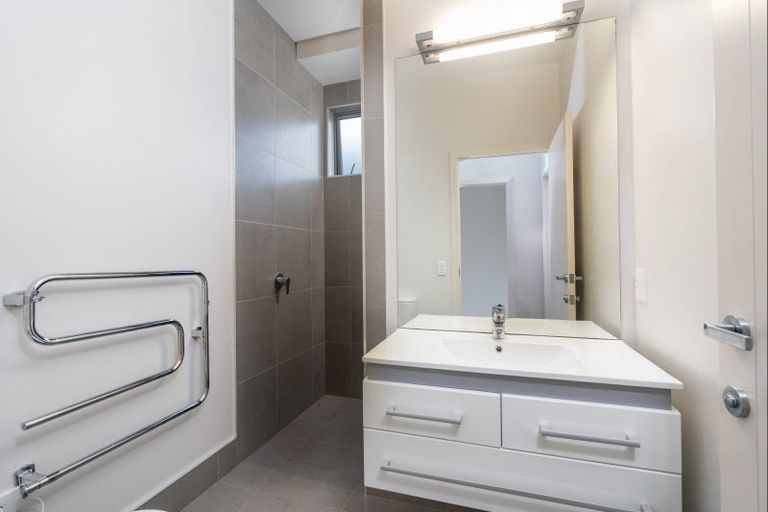 Photo of property in 1 Pukenamu Road, Rainbow Point, Taupo, 3330