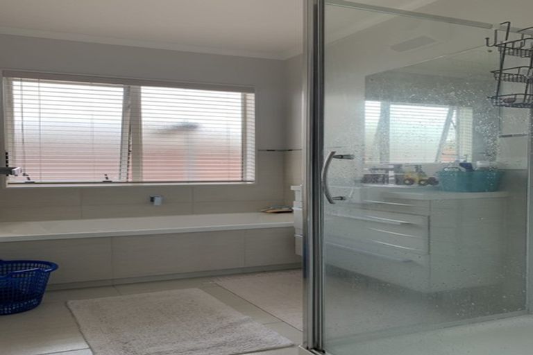 Photo of property in 8 Disley Road, Wattle Downs, Auckland, 2103