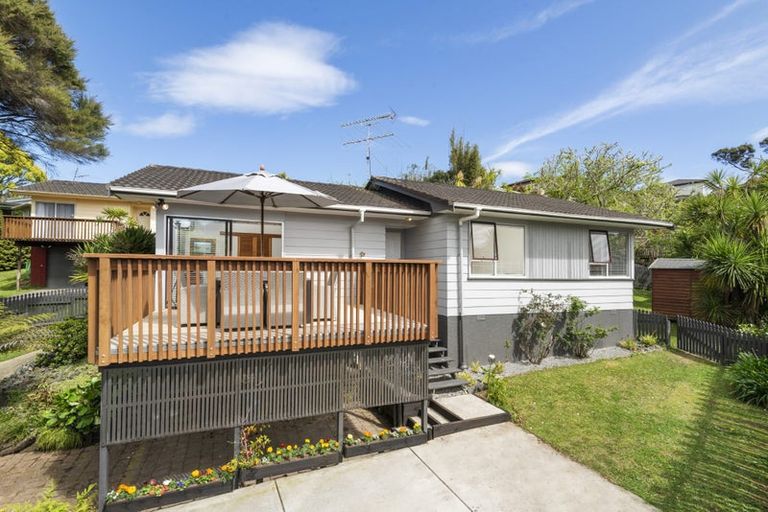 Photo of property in 31 Contessa Drive, Glenfield, Auckland, 0629