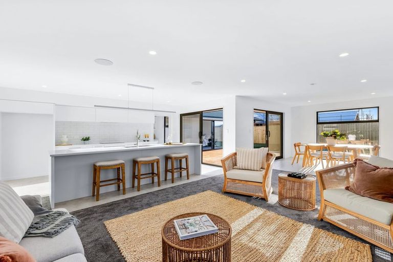Photo of property in 16 Falcons View Drive, Rolleston, 7615