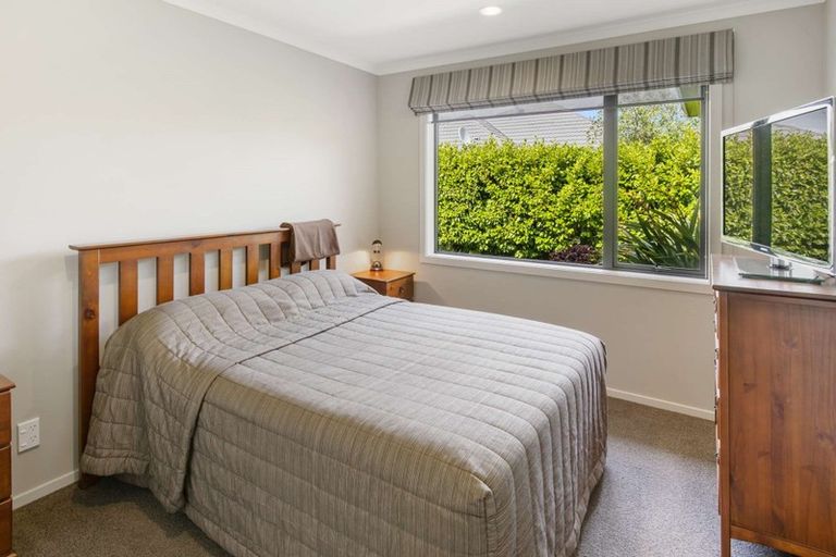 Photo of property in 7 Levi Place, Kelvin Grove, Palmerston North, 4414