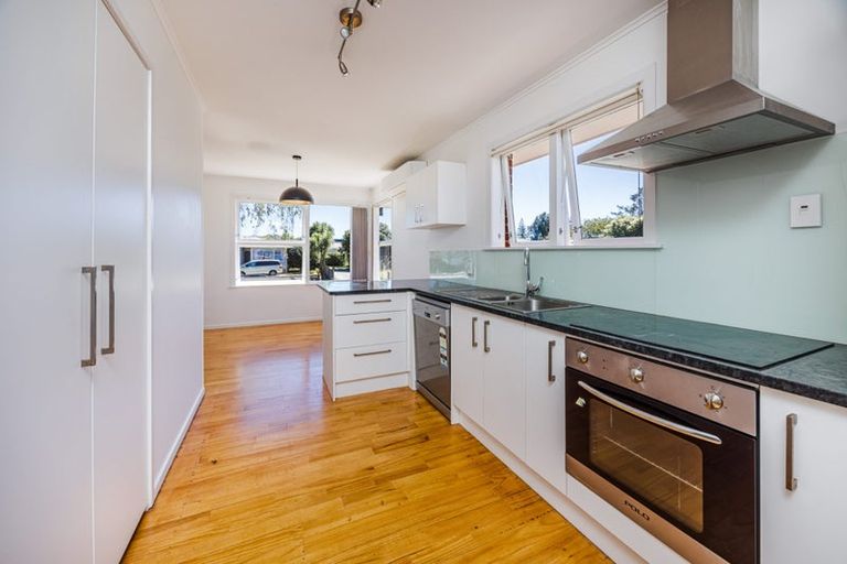 Photo of property in 18 Tairere Crescent, Rosehill, Papakura, 2113