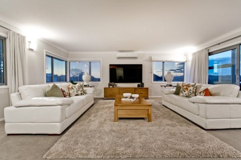 Photo of property in 1/2 Ocean View Road, Milford, Auckland, 0620