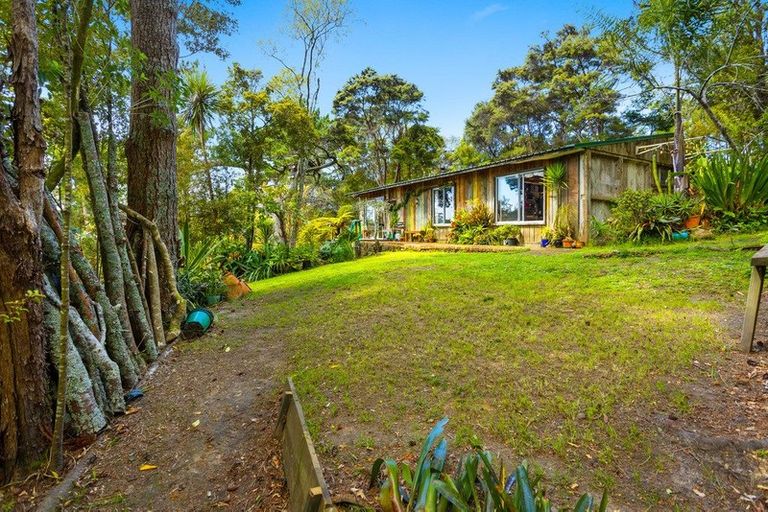 Photo of property in 192 Colwill Road, Massey, Auckland, 0614