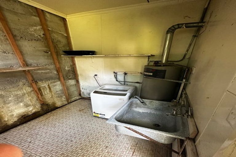 Photo of property in 23 Mitchell Street, Brooklyn, Wellington, 6021