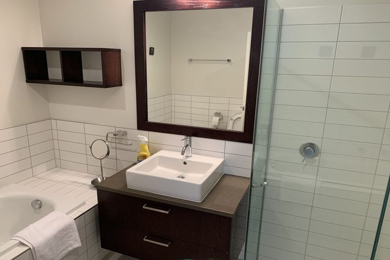 Photo of property in Chews Lane Apartments, 10c/9 Chews Lane, Wellington Central, Wellington, 6011