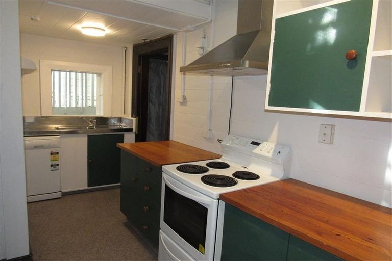 Photo of property in 195 The Terrace, Wellington Central, Wellington, 6011