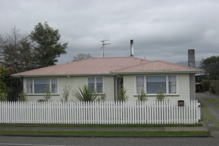 Photo of property in 396 High Street South, Carterton, 5713