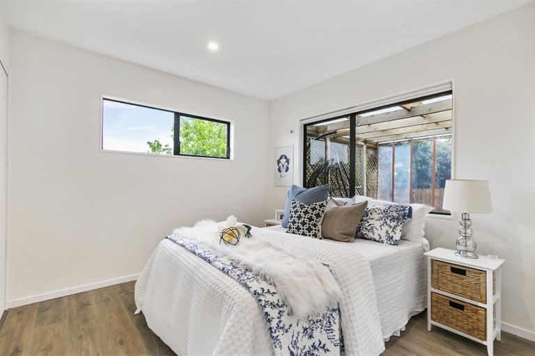 Photo of property in 1/75 Gosford Drive, Botany Downs, Auckland, 2010