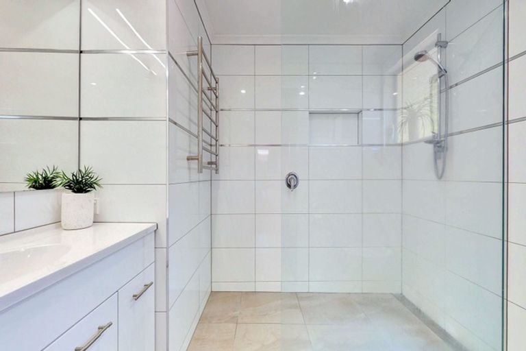 Photo of property in 56a Cumberland Crescent, Welcome Bay, Tauranga, 3112