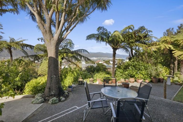 Photo of property in 13a Westpoint Avenue, Harbour View, Lower Hutt, 5010