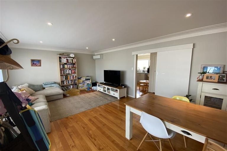 Photo of property in 18c Atarangi Road, Greenlane, Auckland, 1051