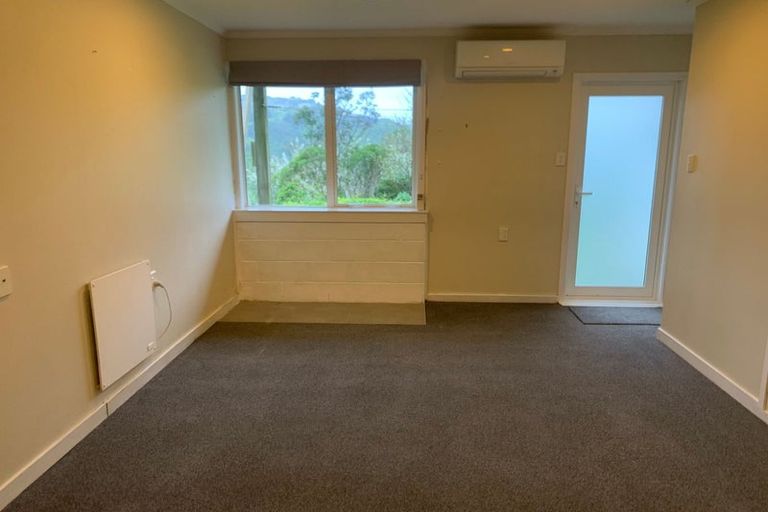 Photo of property in 2 Narbada Crescent, Khandallah, Wellington, 6035