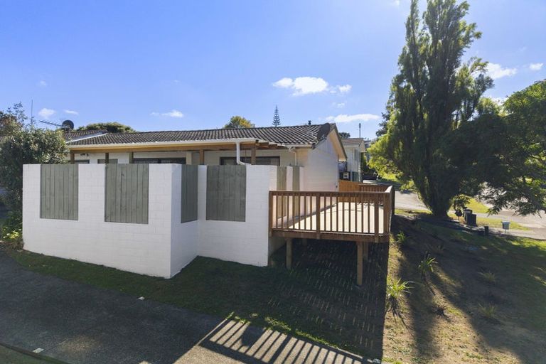 Photo of property in 1/37 Simon Ellice Drive, Bayview, Auckland, 0629