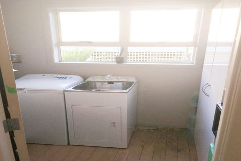 Photo of property in 10 Dobell Road, Stanmore Bay, Whangaparaoa, 0932